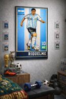 Juan Román Riquelme Iconic Football Artwork – Football at Its Own Tempo