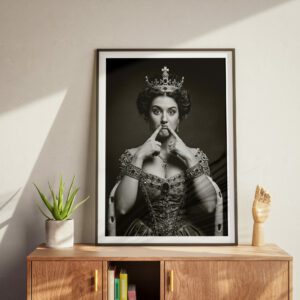 Funny Queen Portrait Wall Art – Whimsical Royalty Digital Print in Black and White