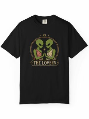 Alien Lovers Tarot Card Cosmic Romance Sci-Fi Graphic Tee